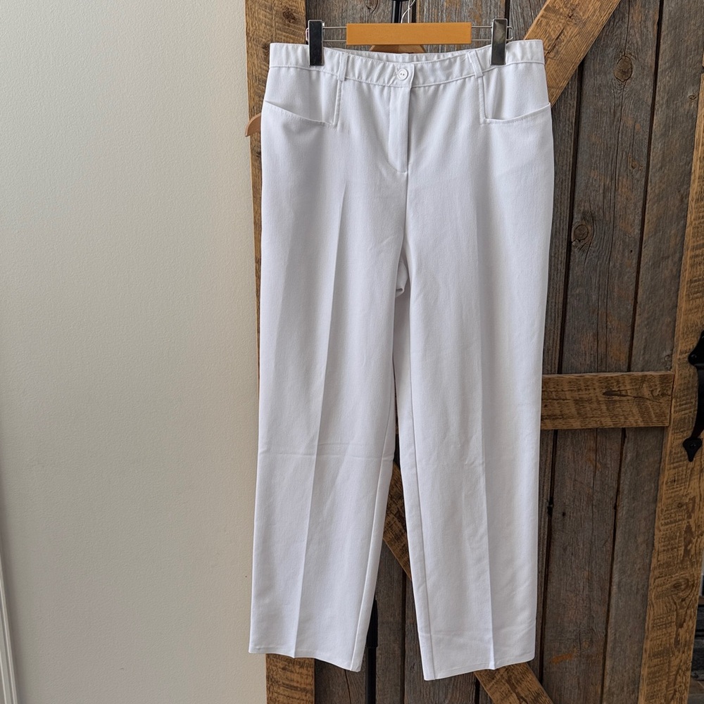 Women's white straight leg pants-Waist 15 1/2 inch